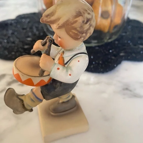 Hummel Figurine Little Drummer - Picture 3 of 9